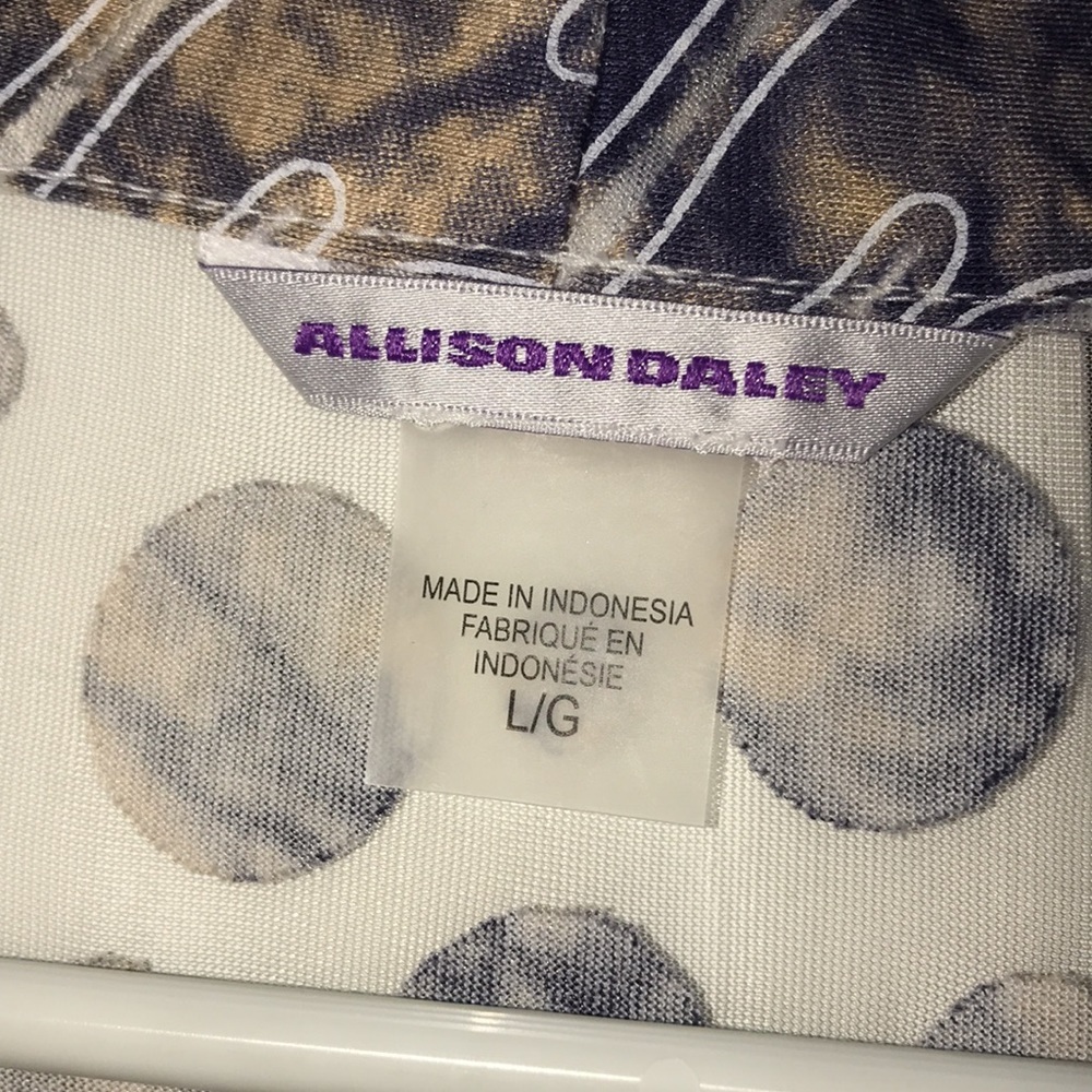 NWT Women’s 2-pc Set - Picture 13 of 13